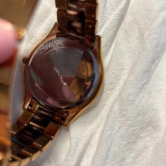 Michael kors watch - Picture 2 of 2
